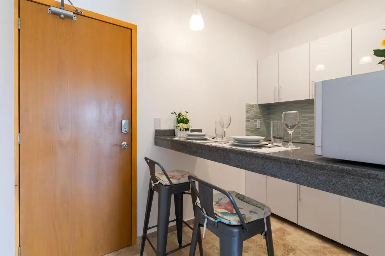 Kuyaan Coral Suites By Holiday In Playa Плая-дель-Кармен Апартаменты
