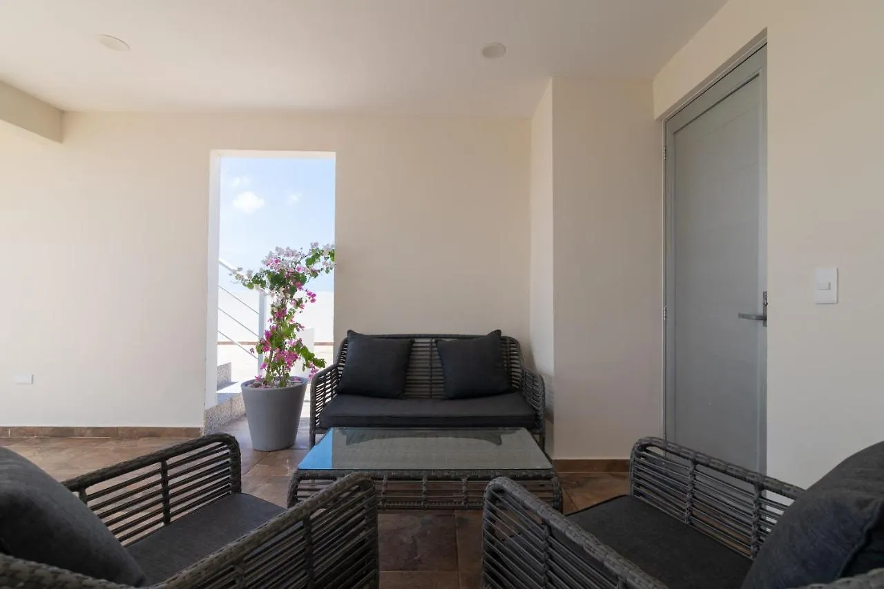 Kuyaan Coral Suites By Holiday In Playa Плая-дель-Кармен 0*,  Мексика