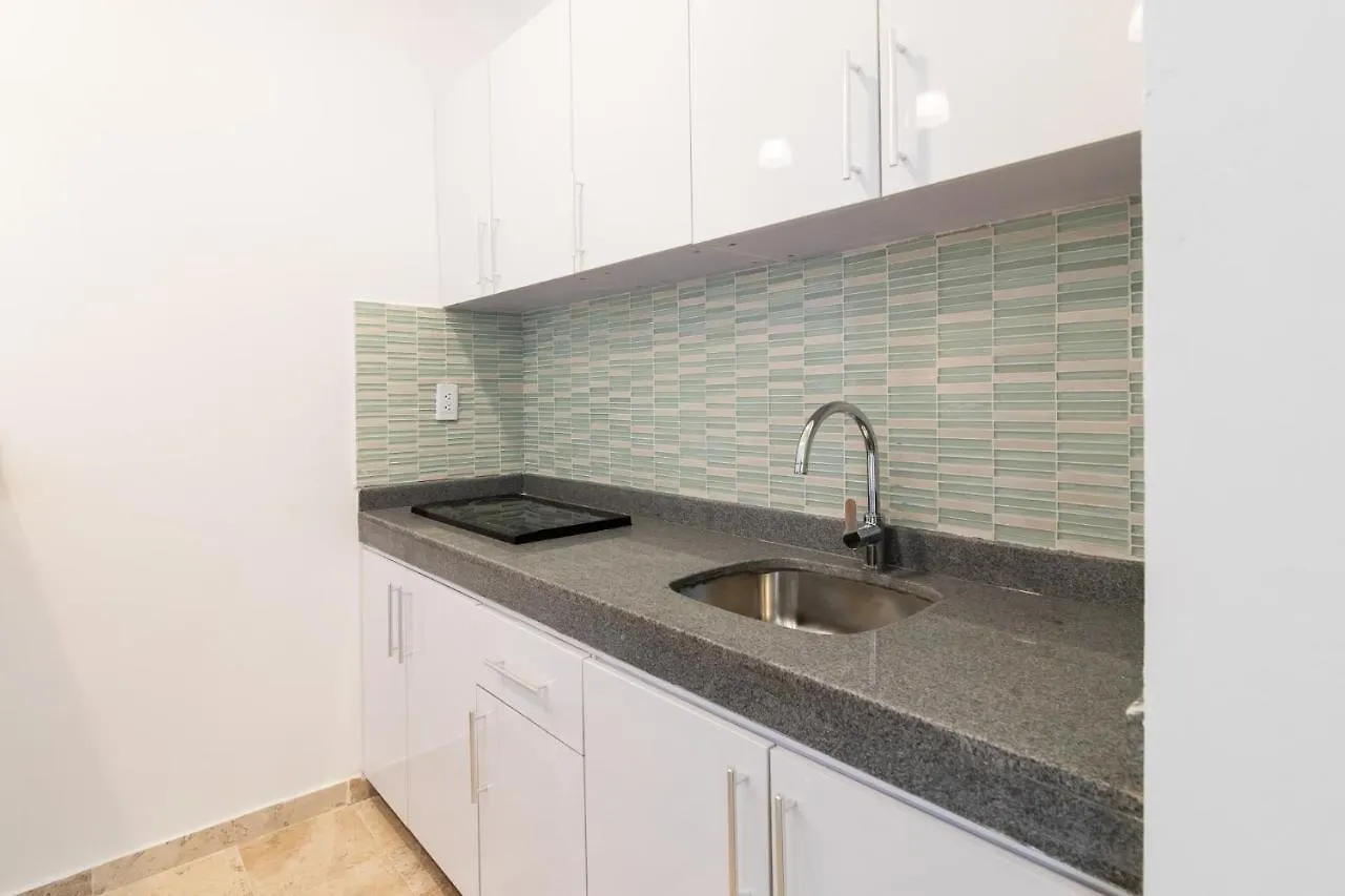 Kuyaan Coral Suites By Holiday In Playa Плая-дель-Кармен 0*,